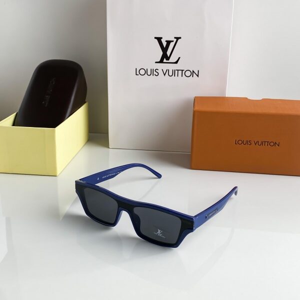 Louis_vuitton_blue_3011
