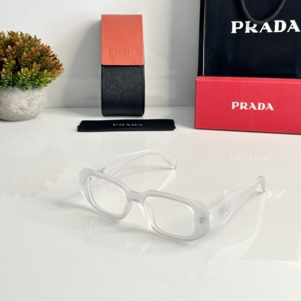 Prada_8679_Ice_Day