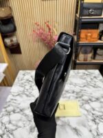 Gucci_GG_Messanger_Side_Bag_Red_Stripe_With_DustBag_(Black) - Image 6