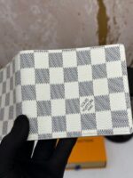 LOUIS_VUITTON WHITE PREMIUM WALLET WITH OG BOX MODEL NO -26 - Image 2
