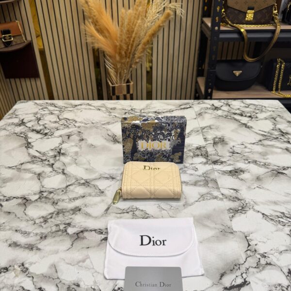 DIO_R CANNAGE QUILTED ZIPPER WALLET INCLUDES BOX AND DUST BAG (DXD001-BEIGE)