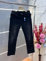 Dolce and Gabban a Black Shade Imported Lycra Straight Fit Ankle Lenght Denim With Metal Logo 3346