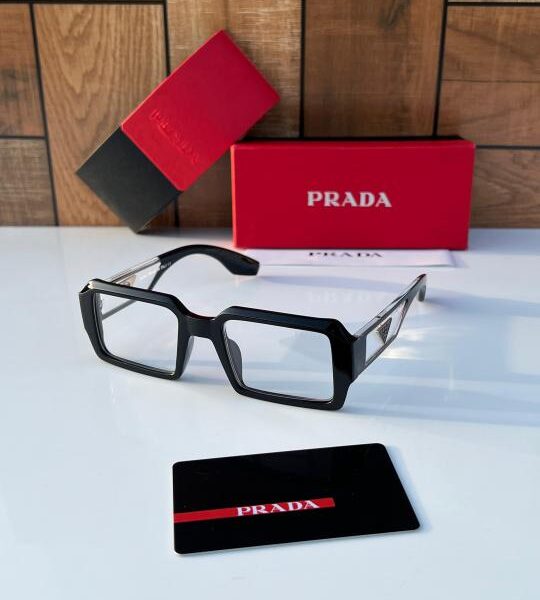 Prada_089_black_plano