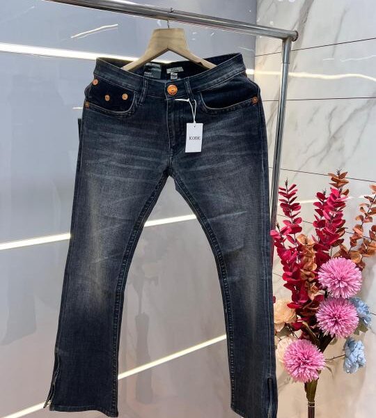 True Religio n Dark Shade Premium Imported Stretchable Lycra Fabric Boot Cut Denim with Back Flap pocket Design Zipper Style 3377