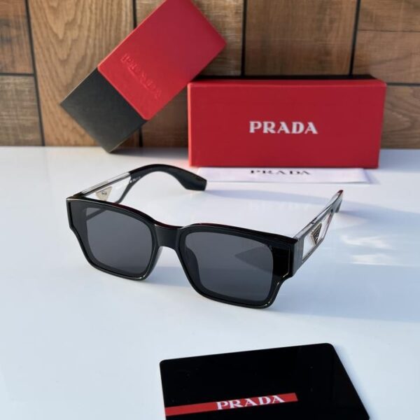 Prada_899_glossy_black