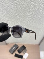 Pradda_2336_grey with tiger print - Image 3