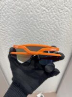 Oakley_03_orange_blue - Image 4