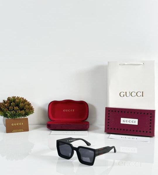 Gucci_02_Mate_Black