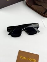 TOMFORD BLACK 184 - Image 4