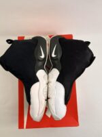 Nikkee Air Zoom Flight 98 The Glove in the black and white colorway. - Image 5