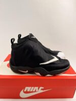 Nikkee Air Zoom Flight 98 The Glove in the black and white colorway. - Image 6