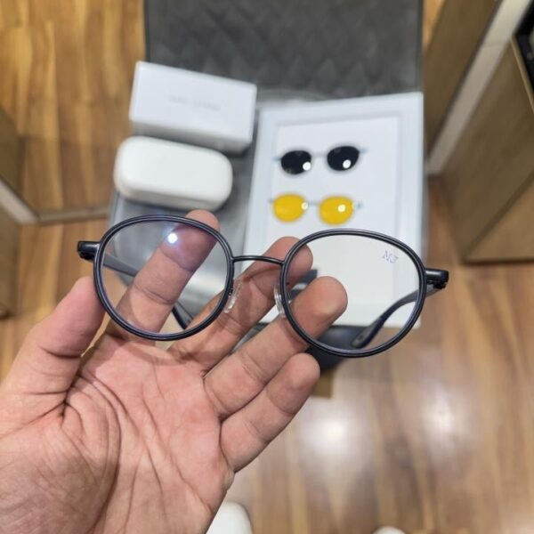 Marc Jacobs Black 7730