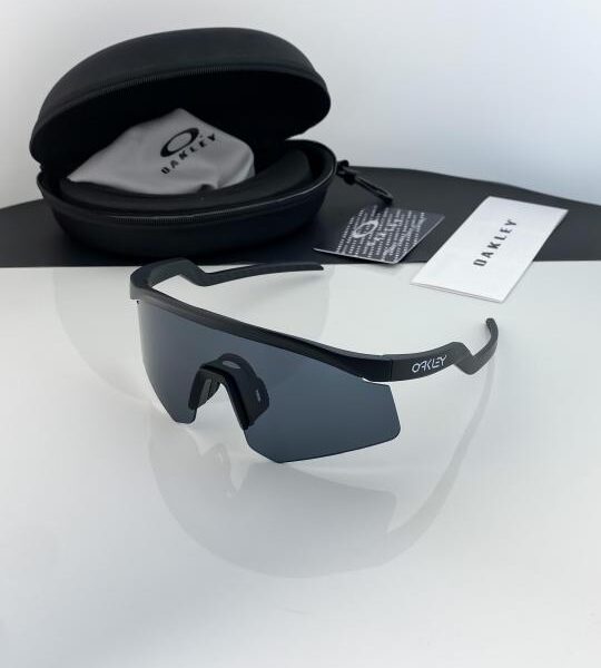 Oakley_black_9229