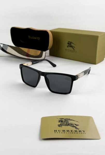 Burberr_y gold black 8233