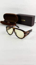 Tomford woooden yellow 1044