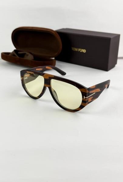 Tomford woooden yellow 1044