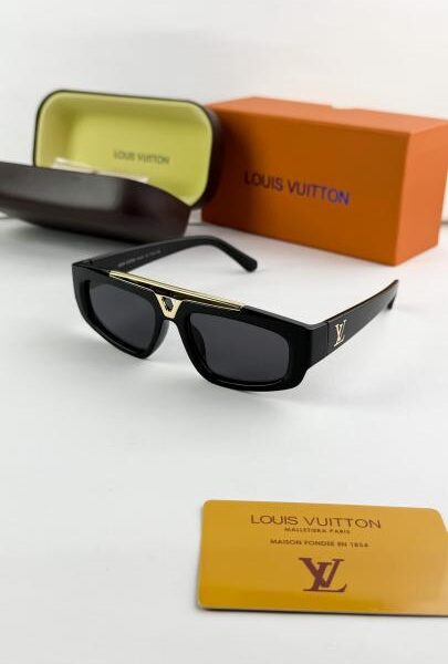 Louis_vuitton_gold_black_6155