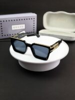 Gucci_gold_black_g2