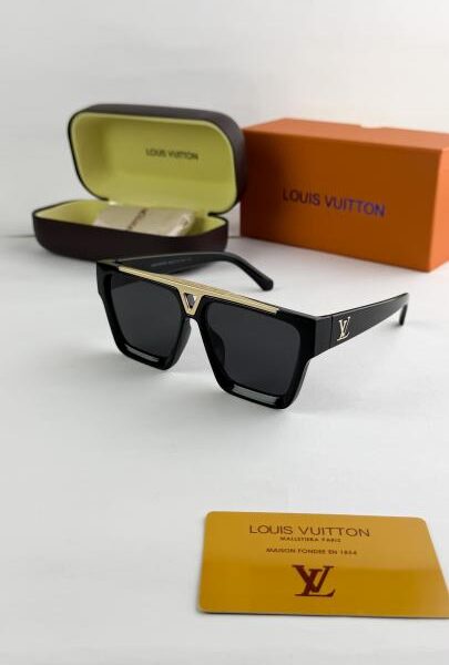 Loui_s vuitton gold black 1502