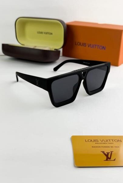 Louis_vuitton_black_1502